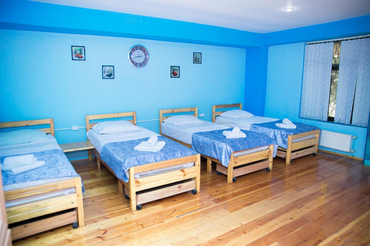Highland Park Hostel Баку Екстер'єр фото