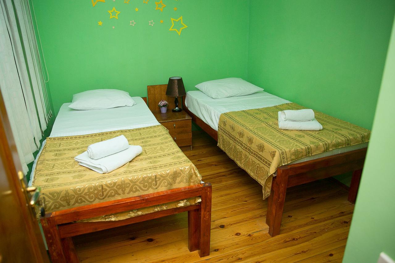 Highland Park Hostel Баку Екстер'єр фото