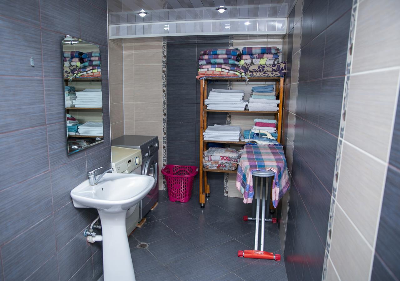 Highland Park Hostel Баку Екстер'єр фото