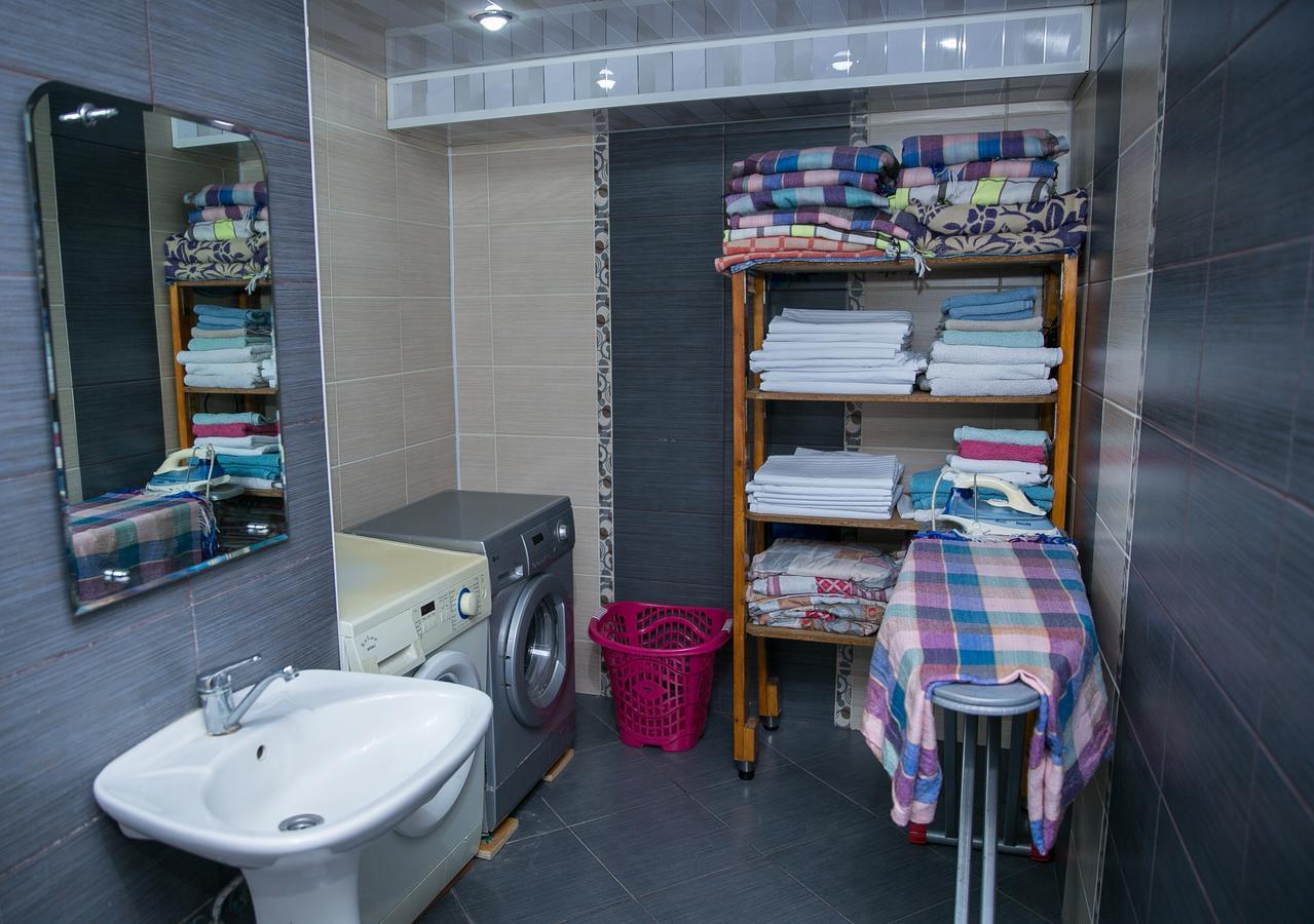 Highland Park Hostel Баку Екстер'єр фото